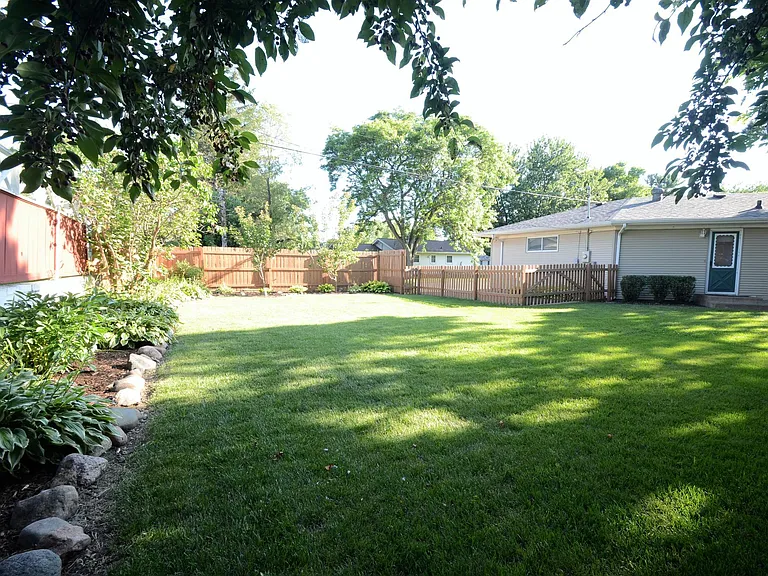 Spacious and Private Backyard