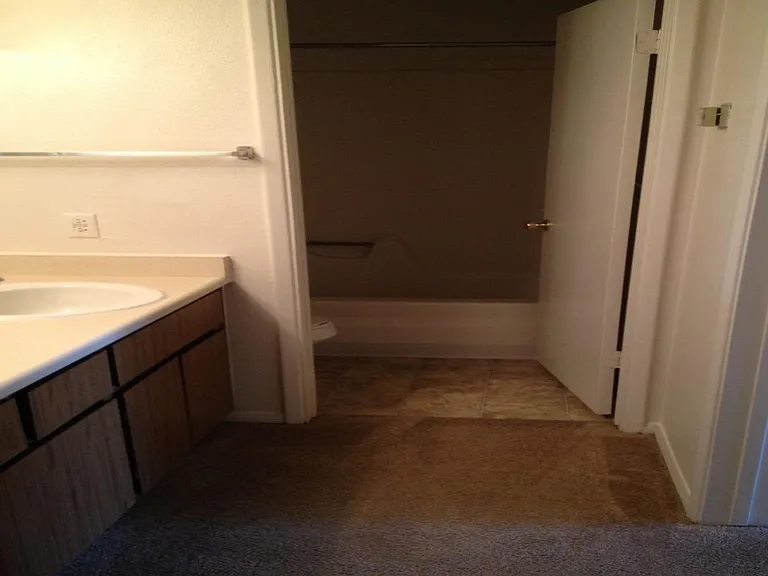 Eastridge Apartments — Photo 60