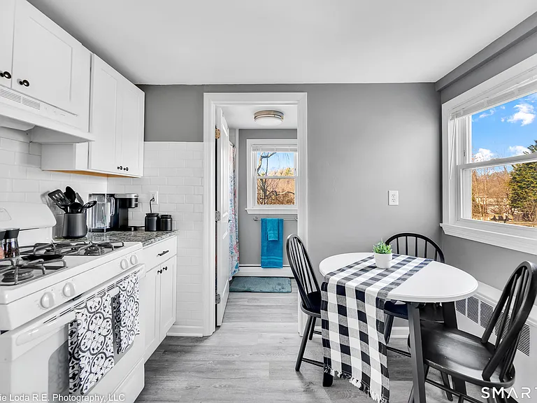 31 Monroe St #4 — Photo 9