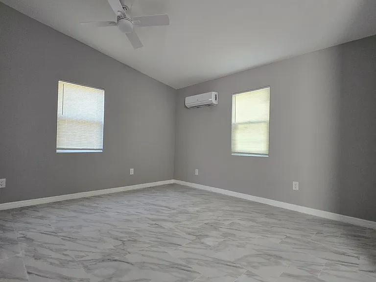 8623 N Willow Ave — Photo 8