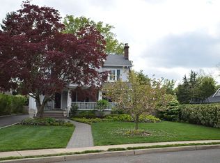 8 Caro Ct, Red Bank, NJ 07701