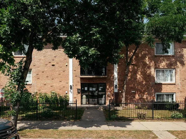 425 University