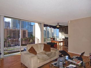 620 McCully St APT 704, Honolulu, HI 96826