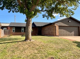 108 Chickasaw Ln, Yukon, OK 73099
