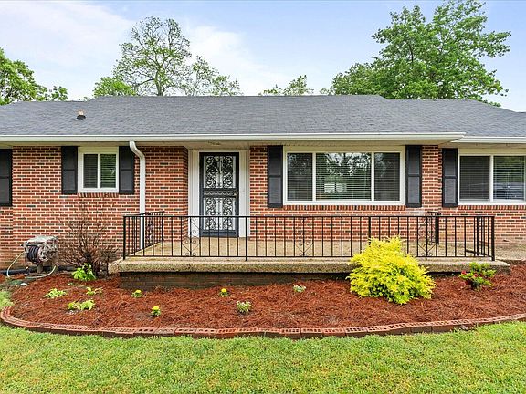 3rd image of 5008 Newport Dr
