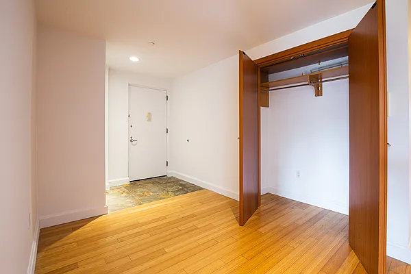 Sold by Statis Realty LLC | media 16