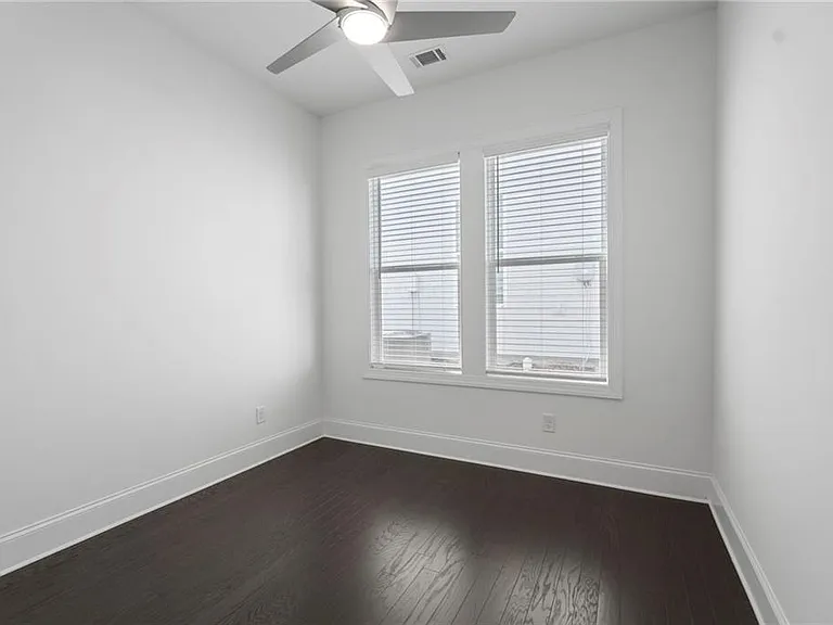 1042 Winding Branch Dr — Photo 10