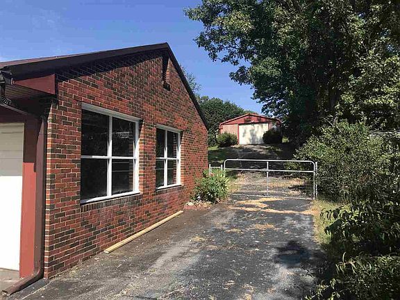 3rd image of 321 Highland Dr