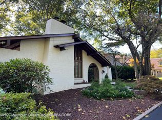 23 Old Phalanx Rd, Lincroft, NJ 07738