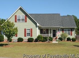 102 Sundance Dr, Raeford, NC 28376