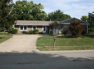 597 Meadowview Ln, Greenwood, IN 46142