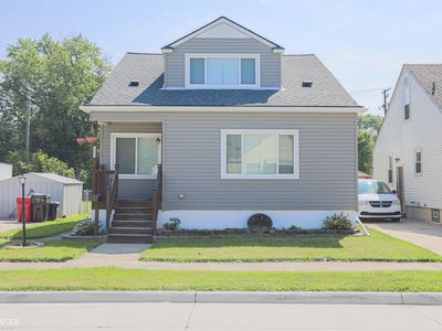 28080 Kaufman St, Roseville, MI, 48066