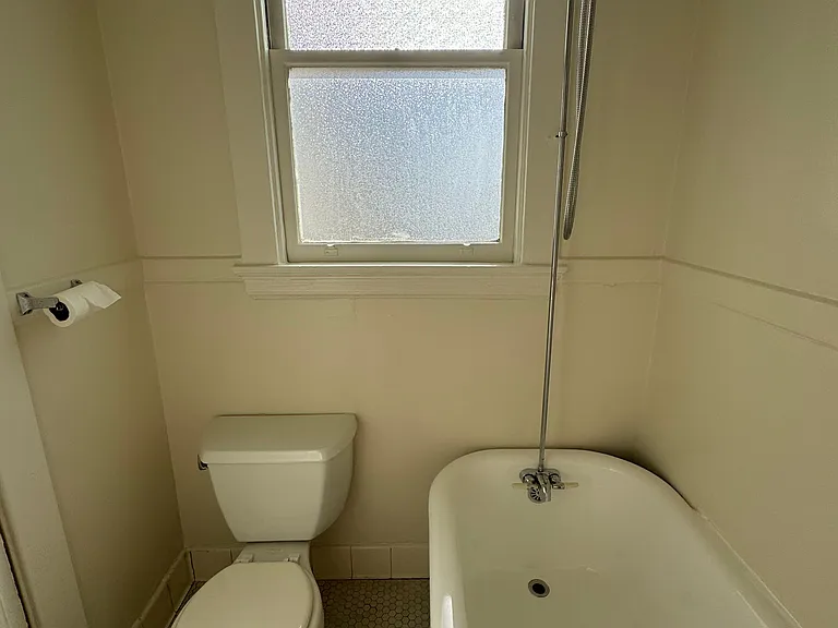 250 Irving St #9 — Photo 12