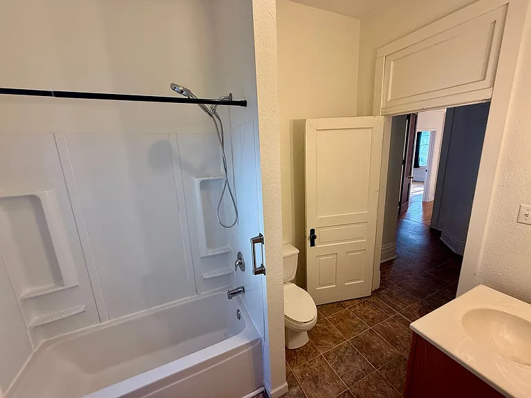 118 N Glenwood Ave — Photo 36