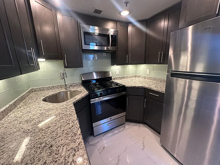 98 Wells St #502 — Photo 2