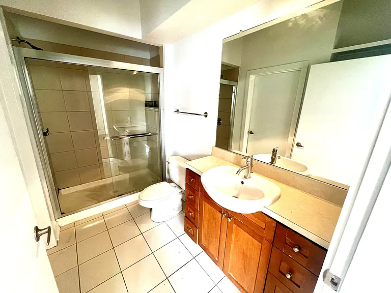 525 E 6th St #308 — Photo 11