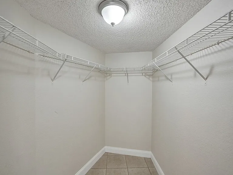4205 N University Dr #108 — Photo 24