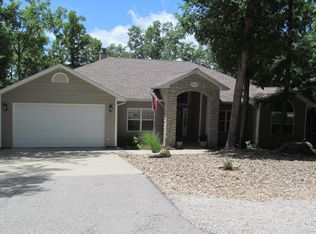 437 Bluewater Ct, Lake Ozark, MO 65049