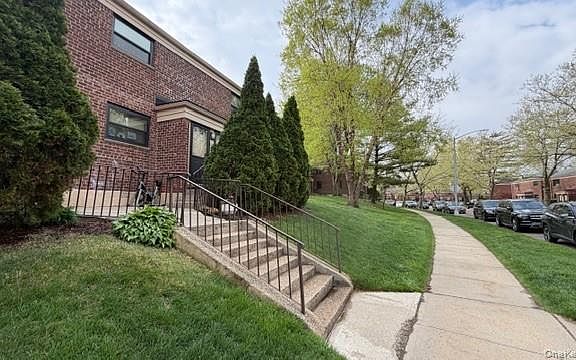 3rd image of 219-50 74th Avenue #328A2