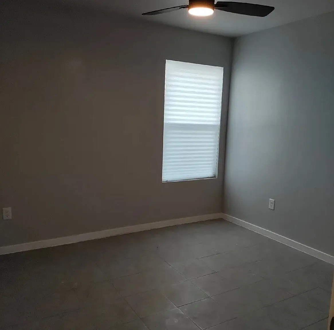 Stunning new Home 3BD-2BTH — Photo 4