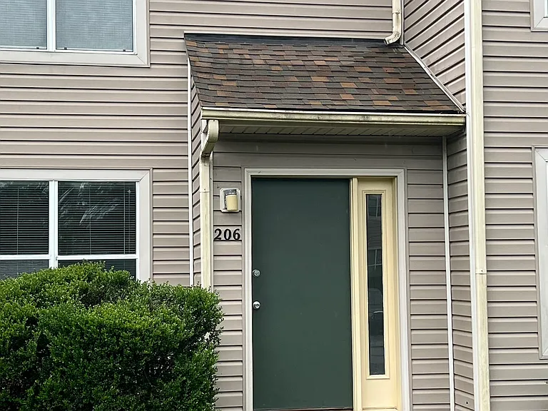 206 Greenwood Dr #206 — Photo 2