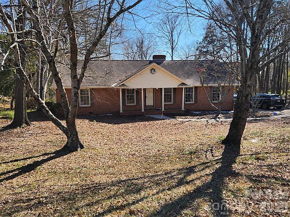 2nd image of 5417 Carmel Rd