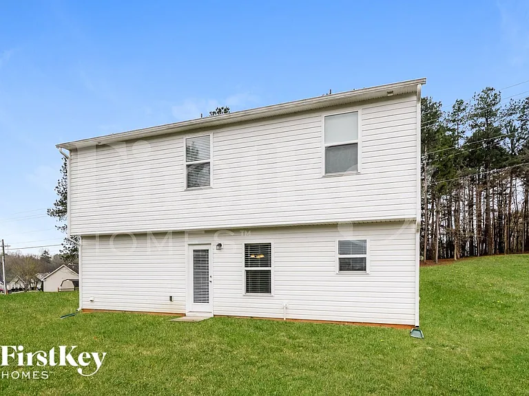910 Park Rd — Photo 15