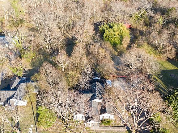 2nd image of 1935 N Dixie Ave