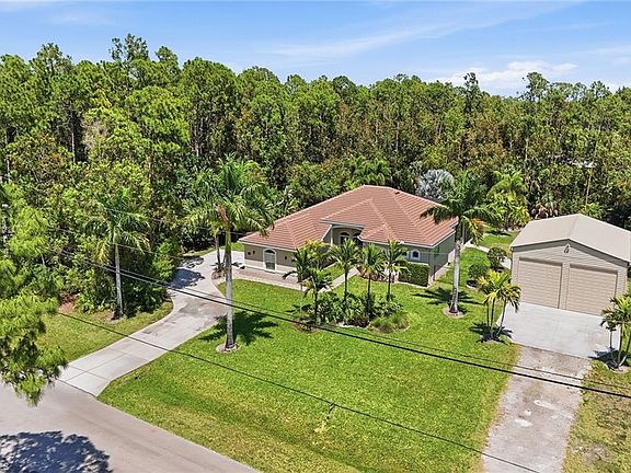 3rd image of 25483 Luci DR