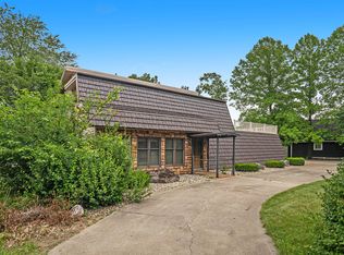 24714 Butternut Dr, Sturgis, MI 49091