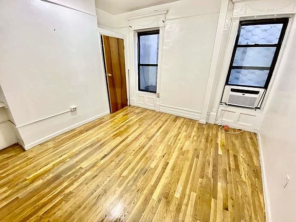 5th image of 48 4th Ave APT 1A