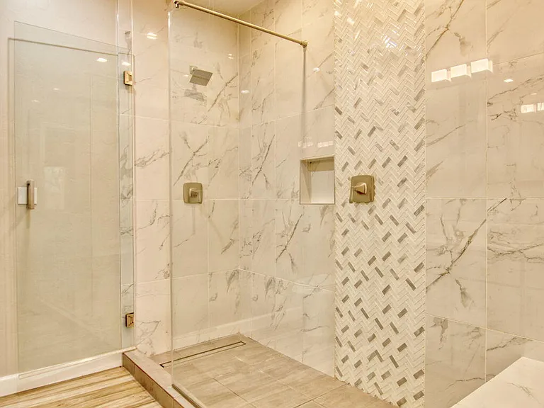 3304 E Elida St — Photo 47