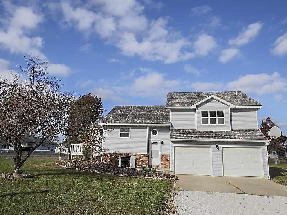 1st image of 289 Shawn Ave