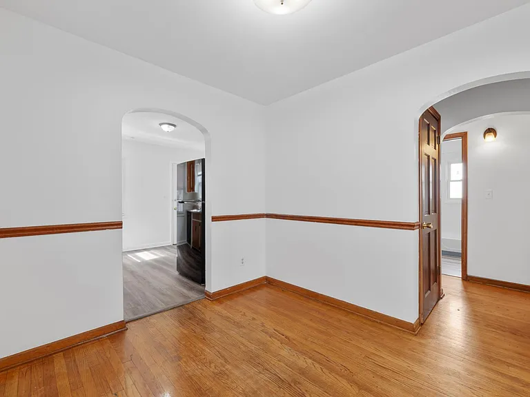 2883 Bremen St — Photo 5