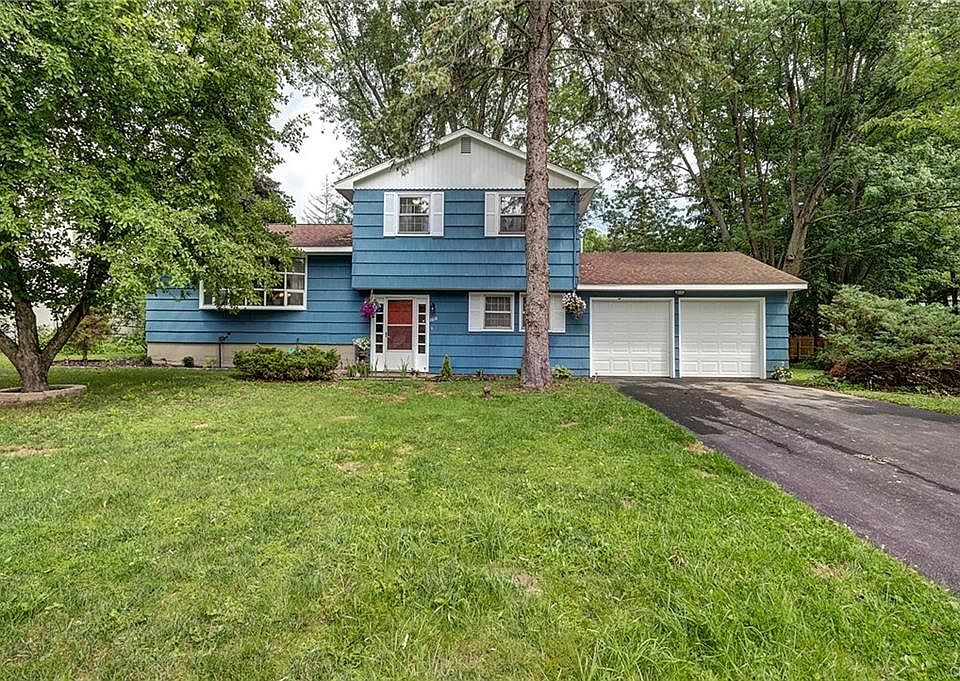 1st image of 4610 Brookhill Dr N