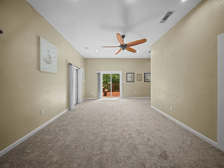 203 Farmer Dr — Photo 23