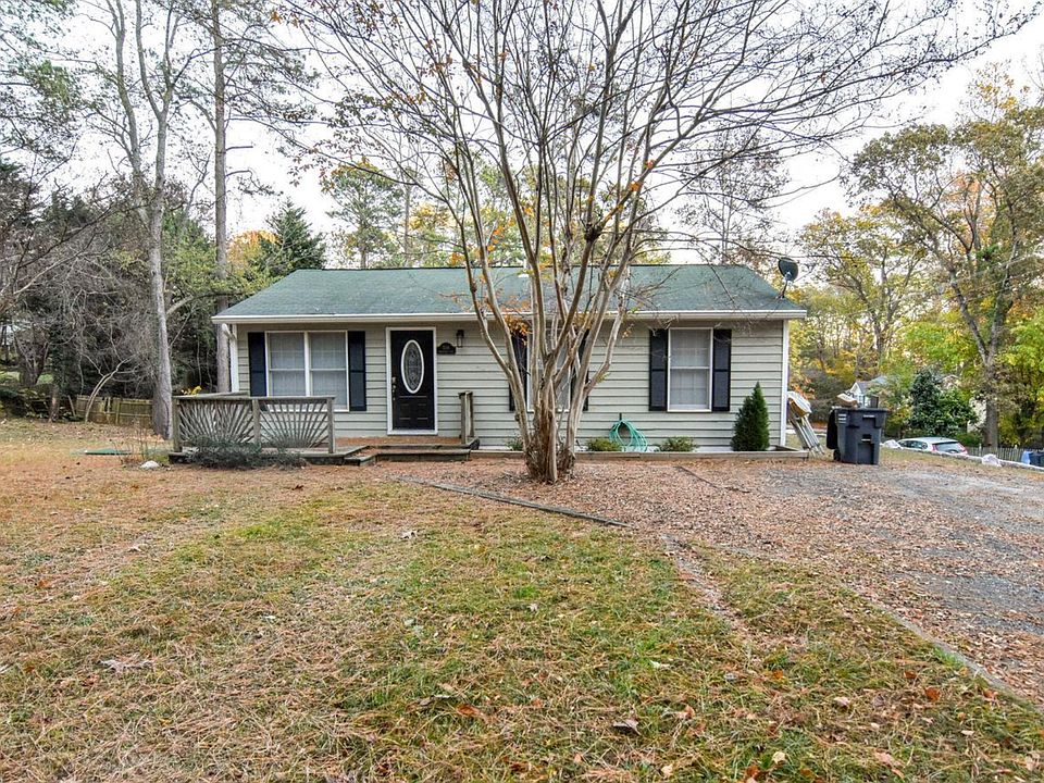 Cozy single-story home front