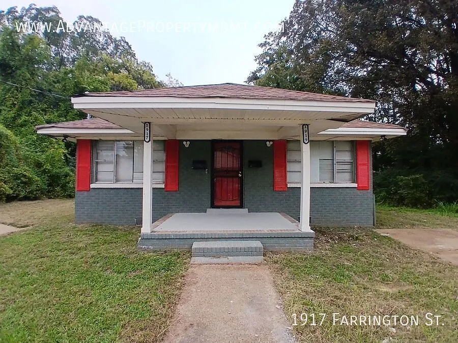 Renovated 2 bedroom 1 bath Duplex - Open To Section 8 - $99 Move In Special — Photo 2