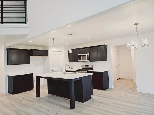 13494 S Dawes Ln, Riverton, UT 84096
