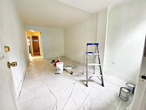 2nd image of 1043 59th St Floor 1