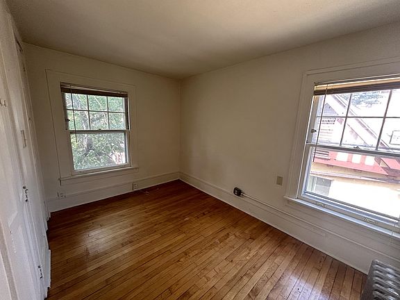 4th image of 240 W Lakelawn Pl #6