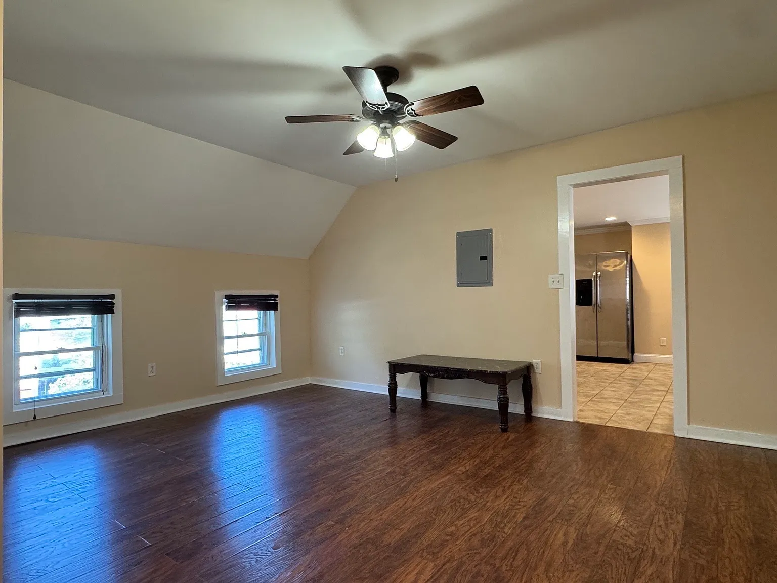 2 bed, 1.0 bath, 950 sqft, $2,500 — Photo 4