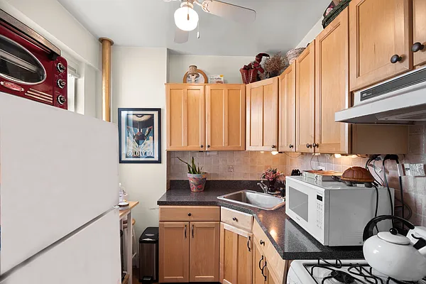 Sold by Compass | media 31