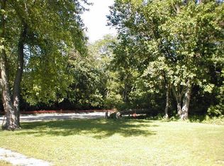 920 7th St, Peru, IL 61354