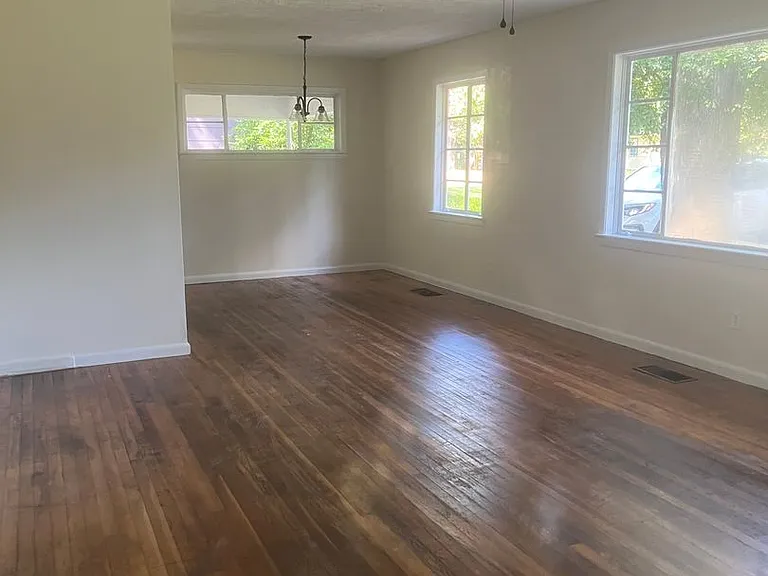 4324 El Paso St — Photo 4