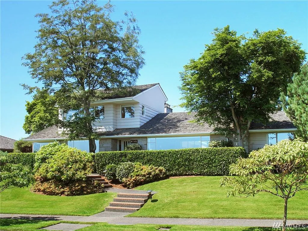 3 bed, 3.5 bath, 3360 sqft, $7,000 — Photo 2