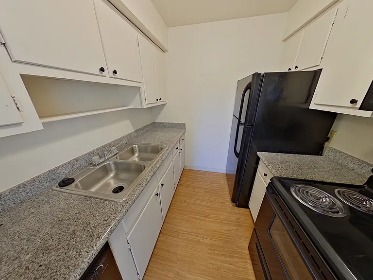 205-8690 Broadview Rd #205 — Photo 3
