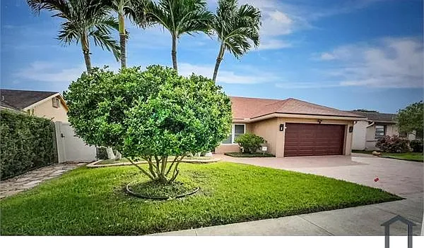 5 bed, 2310 sqft, $5,300 — Photo 3