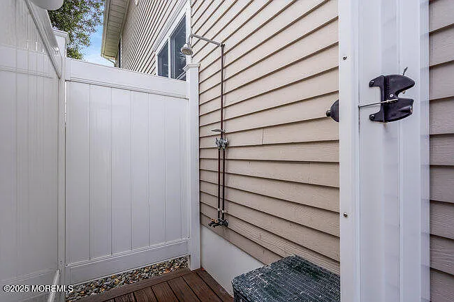 8 Glenwood Pl — Photo 52