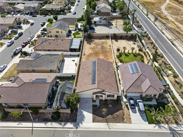 1562 McKimball Rd, Perris, CA 92570